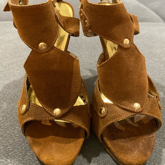 Bakers heels - Picture 2 of 2